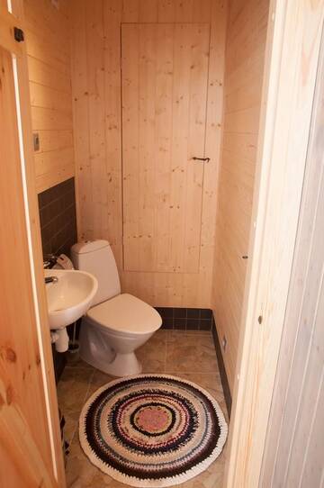 Фото номера Дом для отпуска с видом на озеро Дома для отпуска Karujärve Camping г. Paiküla 7